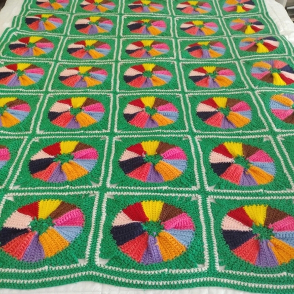 Afghan Color Wheel Hand-knitted Throw Blanket Cover Knit Circle Pattern Artisan - Picture 1 of 13